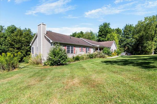 882 East Road
