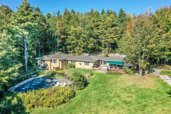 Single Family in Stowe VT