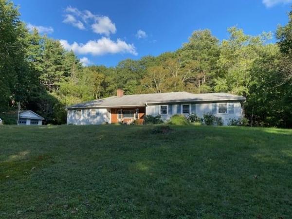 52 Middle Road