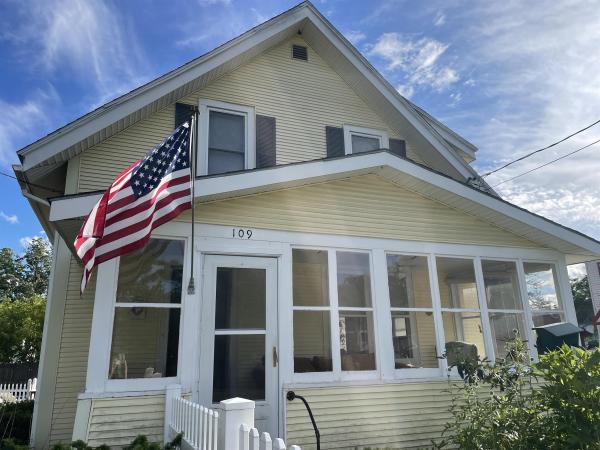 Single Family in Morristown VT