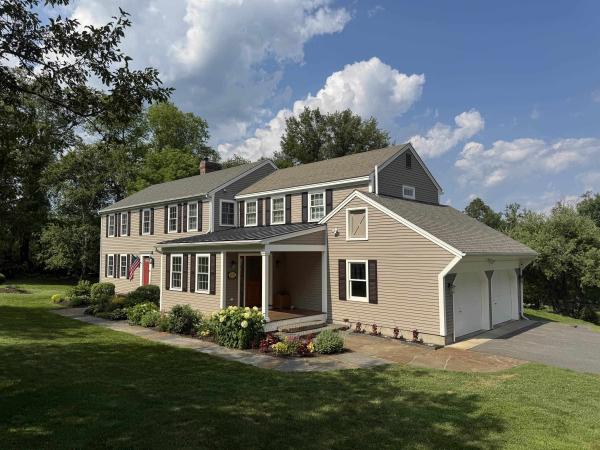 65 Hillwinds North Road