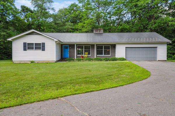 7 Grassy Brook Road