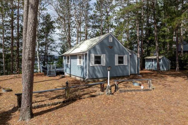 1143 Lakeshore Drive