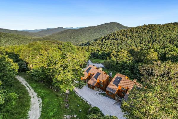 424 Trailside Drive