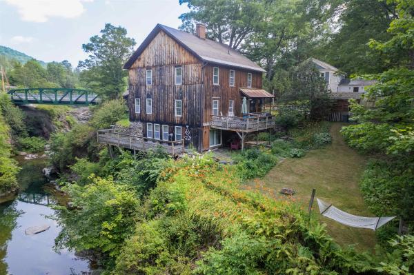 212 Thrall Road
