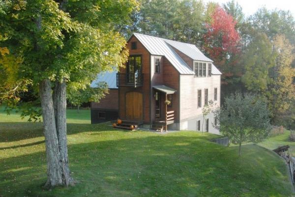 Single Family in Johnson VT