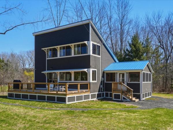 1233 Blockhouse Point Road