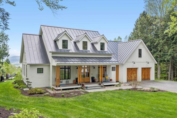 Single Family in Stowe VT