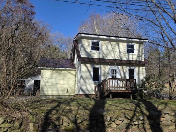 28 Bishops Loop