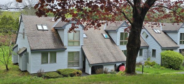 111 Lakeland Drive