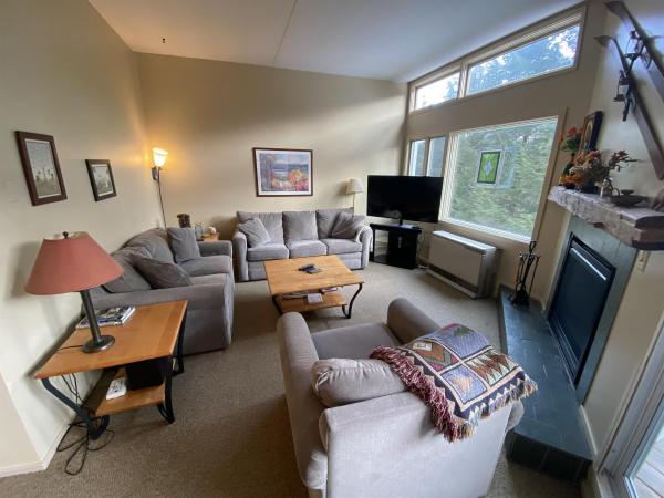 327 Bridges Circle