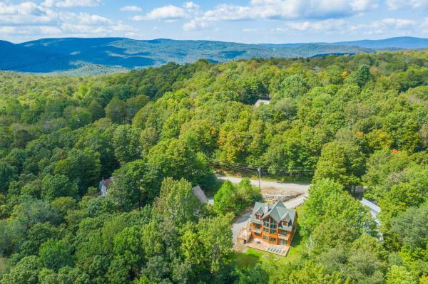 32 Snow Shoe Road
