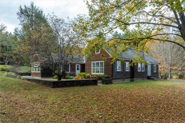 1909 Pine Banks Road