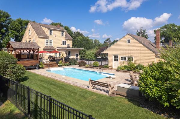 50 Pleasant Street