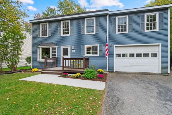 82 Oakwood Drive 82 Oakwood Drive