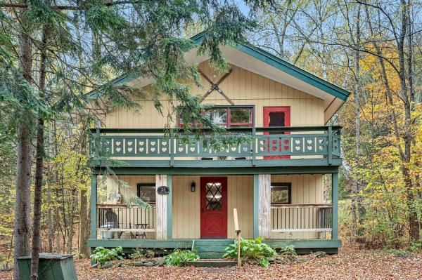 34 Two Ponds Road