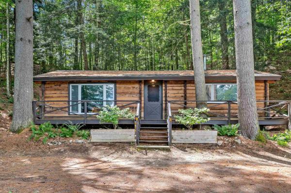 17 Middle Pines Road