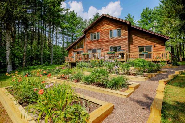 5237 Elmore Mountain Road 5237 Elmore Mountain Road
