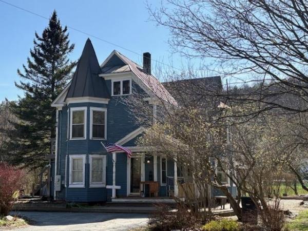 11 Maple Street