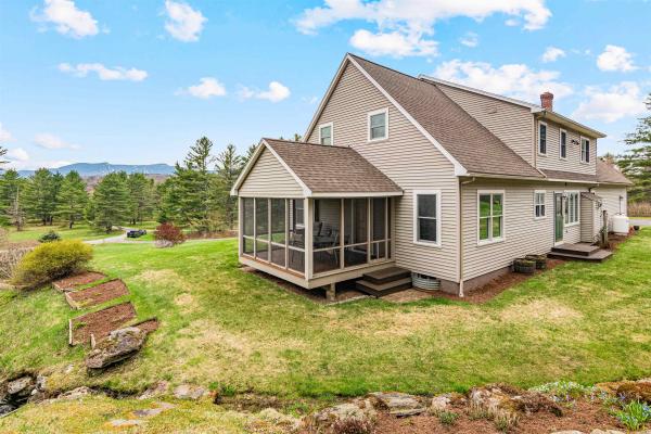 Single Family in Stowe VT