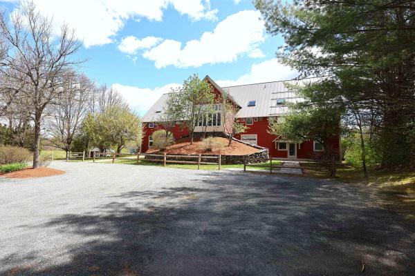 16 Hemlock Ridge Drive
