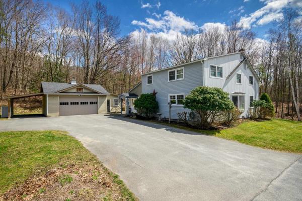 924 Henderson Road