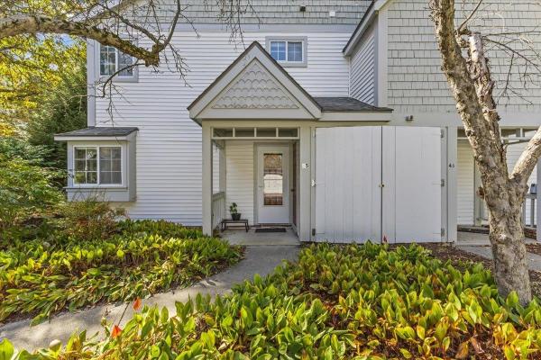 45 Winding Brook Drive