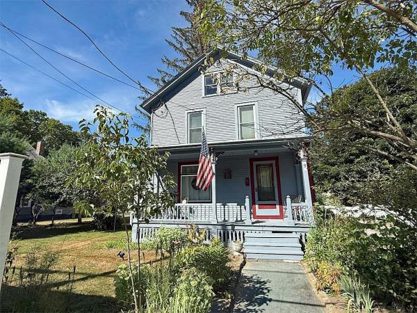 9 Pleasant Street