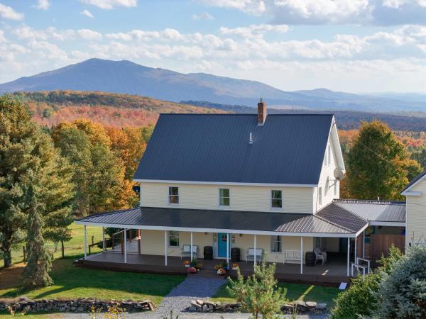 1417 Maple Ridge Road