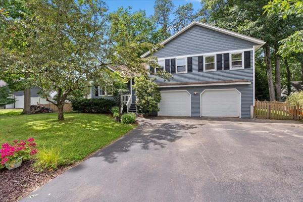 13 Hillside Circle