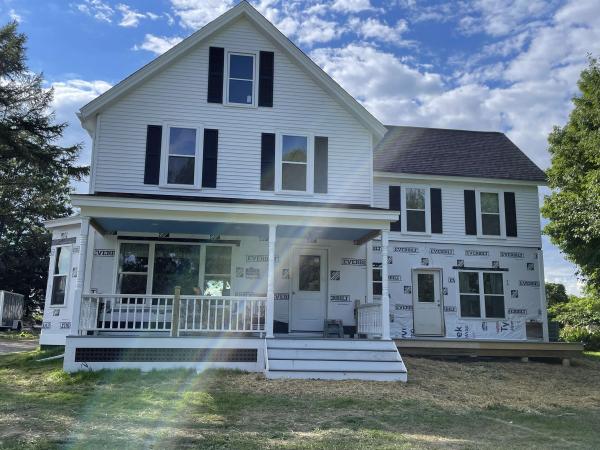 833 Lakeview Drive