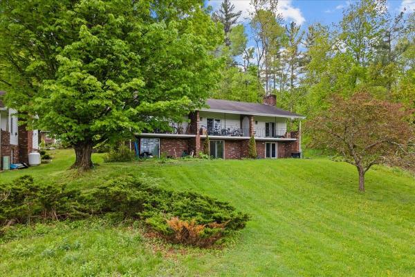 60 Snowdrift Lane