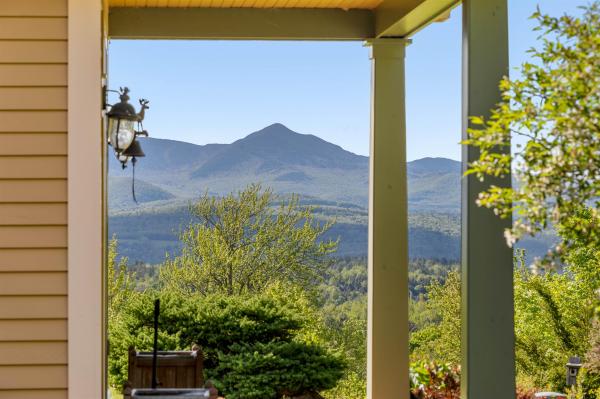 Single Family in Elmore VT