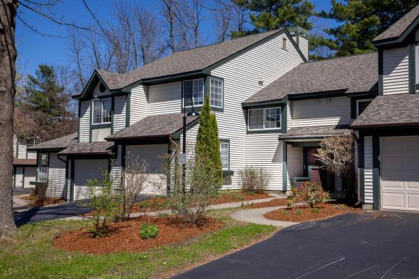 10 Lake Forest Drive