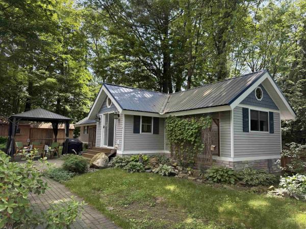 15 Lynwood Drive