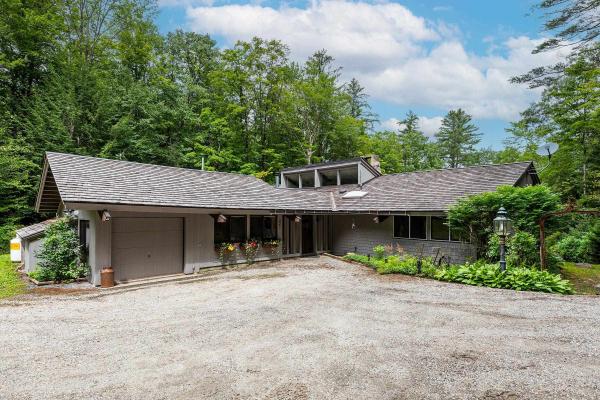 221 Glen Road