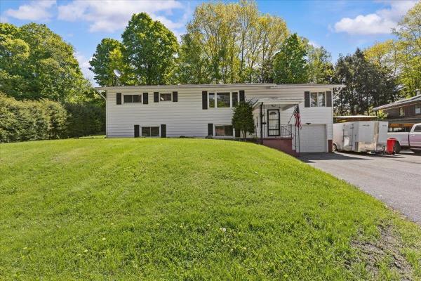 17 Woodland Drive