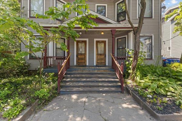 211-213 Saint Paul Street