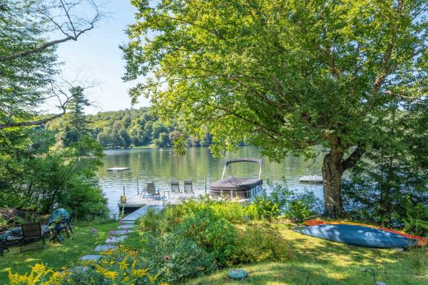 392 Lake Raponda Road