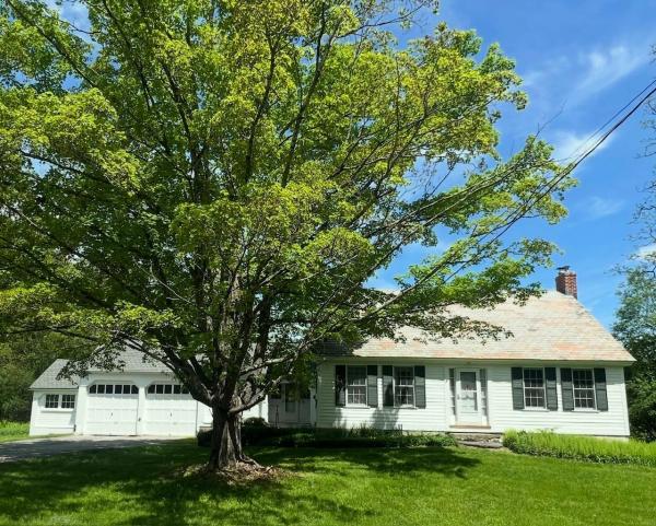 934 East West Road