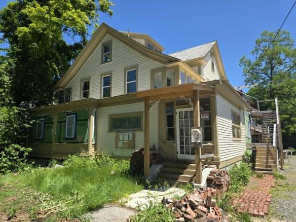 33 Oak Street