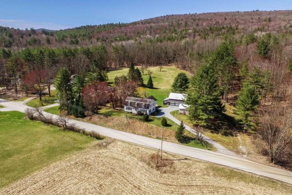 3277 Creek Road