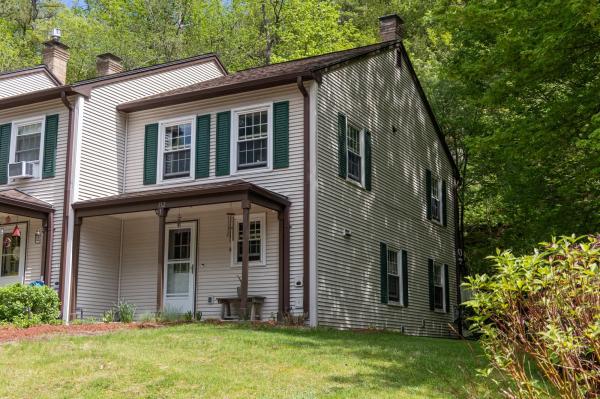 132 Whispering Pines