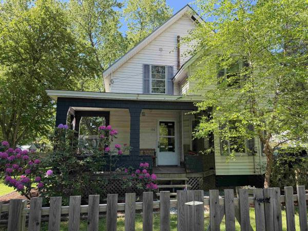 136 Horseshoe Avenue