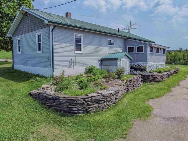 Single Family in Elmore VT