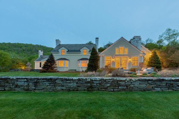 318 Spring Hill Lane