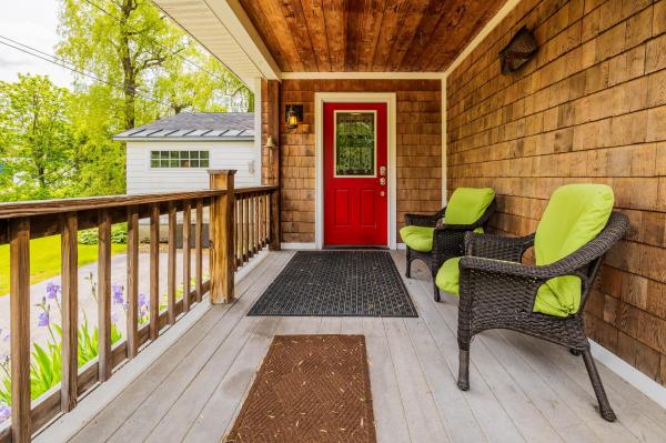69 Hillvale Drive