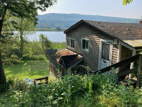 10 Riverfront Drive