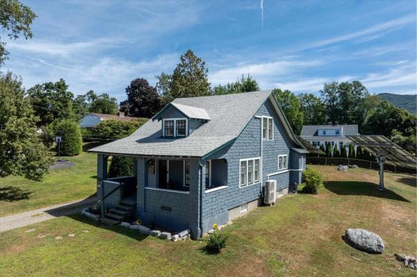8 Sargent Avenue