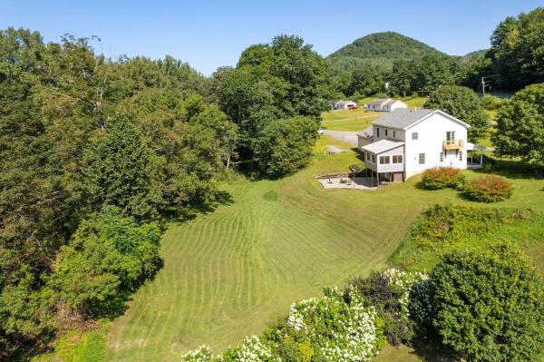 1 Riverside Lane
